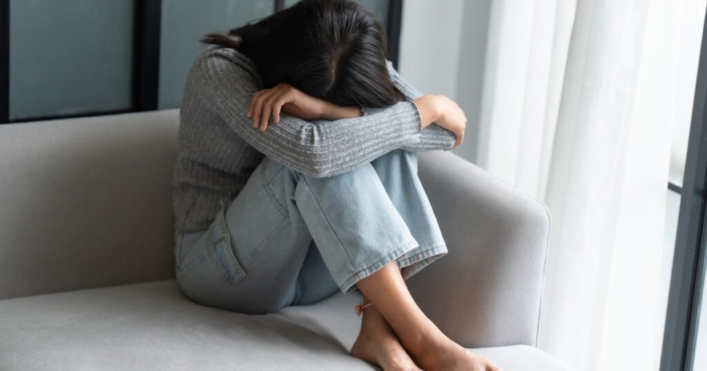 _kìm nén cảm xúc